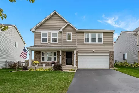 671 Dover St, Pingree Grove, IL 60140