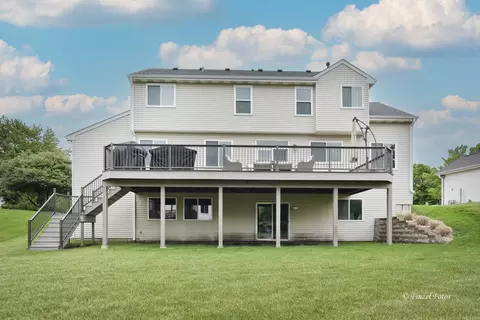 Exterior - 2012 Spring Creek Ln, Mchenry, IL 60050 photo 4 of 4