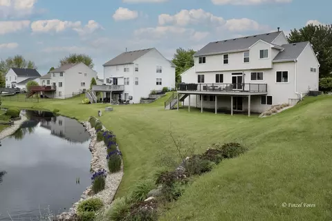 Exterior - 2012 Spring Creek Ln, Mchenry, IL 60050 photo 2 of 4