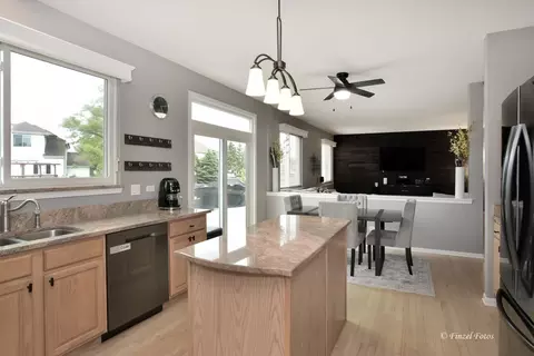 Kitchen - 2012 Spring Creek Ln, Mchenry, IL 60050 photo 1 of 2