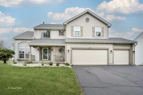 2012 Spring Creek Ln, Mchenry, IL 60050