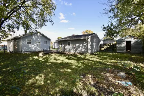 Exterior - 1622 Illinois St, Bloomington, IL 61701 photo 1 of 2