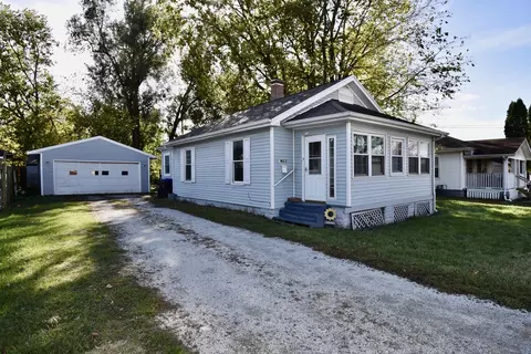 Other - 1622 Illinois St, Bloomington, IL 61701 photo 2 of 3