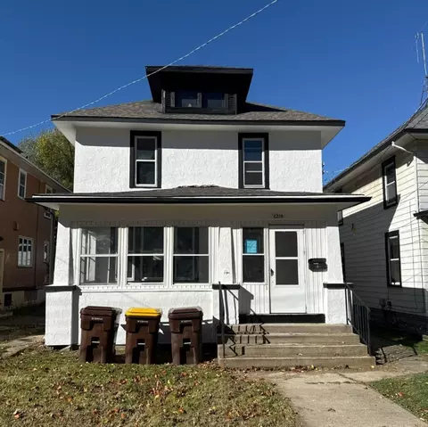 1218 S State Ave, Freeport, IL 61032