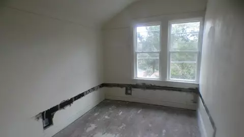 Bedroom - 2657 E 93rd St, Chicago, IL 60617 photo 5 of 11