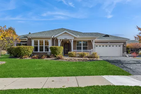 2819 Normandy Cir, Naperville, IL 60564