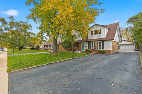 Exterior - 13125 E Playfield Dr, Crestwood, IL 60418 photo 2 of 5