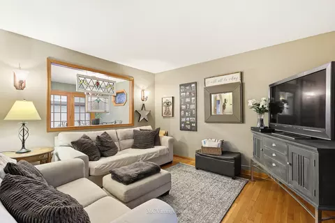 Living - 13125 E Playfield Dr, Crestwood, IL 60418 photo 1 of 1