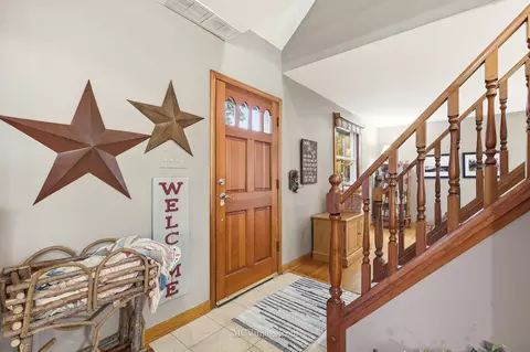 Entry Way - 13125 E Playfield Dr, Crestwood, IL 60418 photo 1 of 1