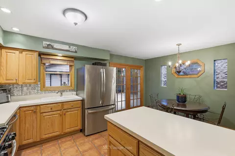 Kitchen - 13125 E Playfield Dr, Crestwood, IL 60418 photo 1 of 4