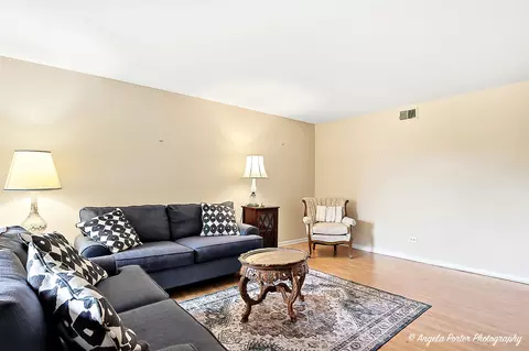1425 Sandpebble Dr #227, Wheeling, IL 60090 photo 5