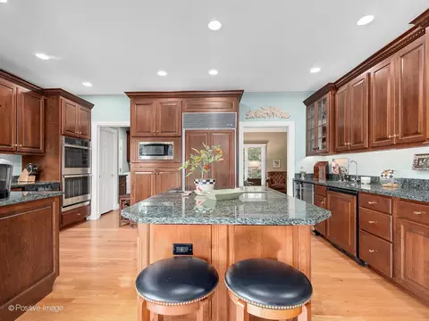 Kitchen - 802 Kenmare Dr, Burr Ridge, IL 60527 photo 3 of 6