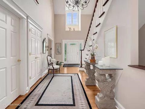 Entry Way - 802 Kenmare Dr, Burr Ridge, IL 60527 photo 2 of 3