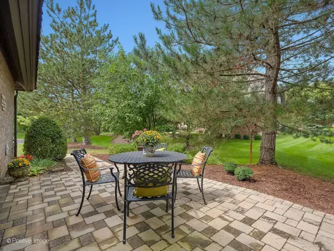 Exterior - 802 Kenmare Dr, Burr Ridge, IL 60527 photo 4 of 7