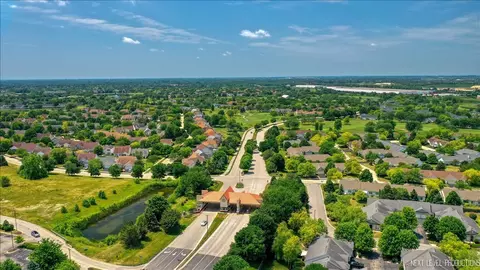 View/Area - 21289 Silktree Cir, Plainfield, IL 60544 photo 3 of 7
