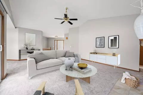Living - 21289 Silktree Cir, Plainfield, IL 60544 photo 2 of 8