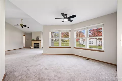 Living - 21289 Silktree Cir, Plainfield, IL 60544 photo 6 of 8