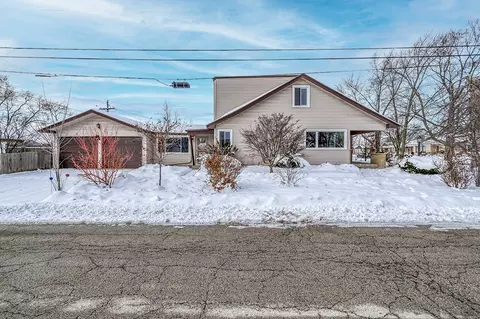 5001 Harnew Rd, Oak Lawn, IL 60453