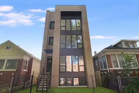 4920 N Whipple St #2, Chicago, IL 60625