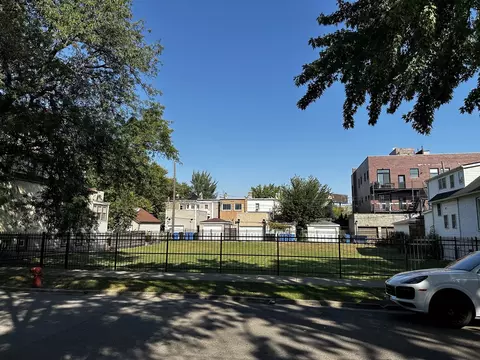 Undisclosed, Chicago, IL 60647