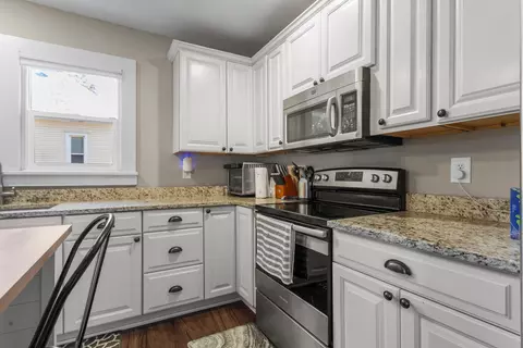 Kitchen - 105 E Illinois St, Mansfield, IL 61854 photo 2 of 4