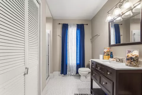 Bath - 105 E Illinois St, Mansfield, IL 61854 photo 1 of 3