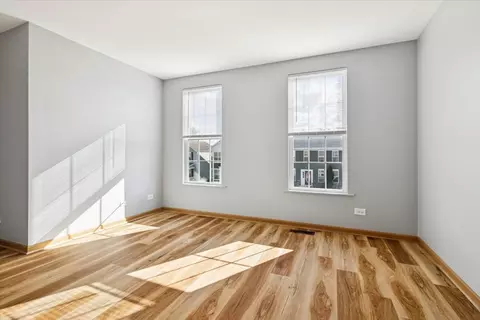 Living - 1752 Simms St, Aurora, IL 60504 photo 6 of 7
