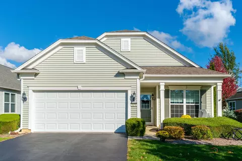 3174 Comstock Ct, Mundelein, IL 60060
