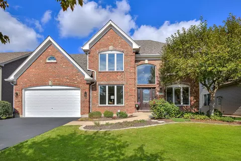 26 W276 Thorngate Ln, Winfield, IL 60190