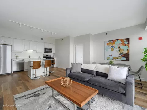 Living - 5 E 14th Pl #1506, Chicago, IL 60605 photo 2 of 3