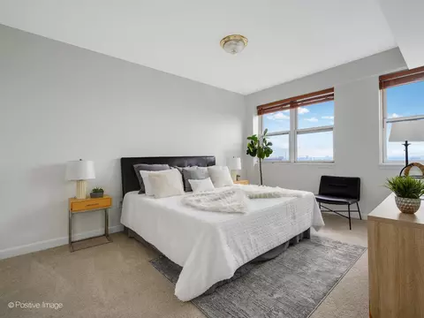 Bedroom - 5 E 14th Pl #1506, Chicago, IL 60605 photo 1 of 2