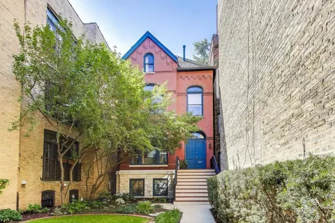 541 W Belmont Ave, Chicago, IL 60657