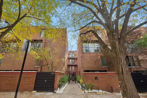 429 W Grant Pl #D, Chicago, IL 60614