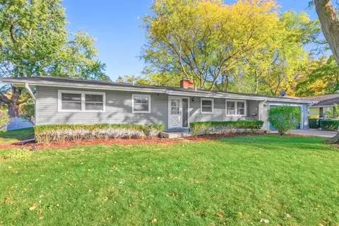 152 Aberdeen Dr, East Dundee, IL 60118