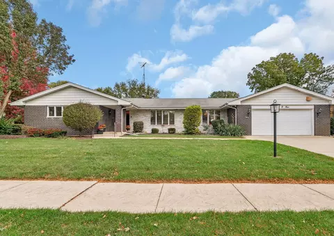 704 Lois Pl, Joliet, IL 60435