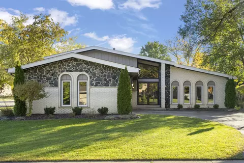 797 Oakwood Dr, Frankfort, IL 60423