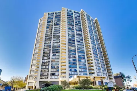 3930 N Pine Grove Ave #3009, Chicago, IL 60613