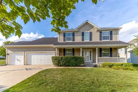 3316 Highwood Ct, Elgin, IL 60124
