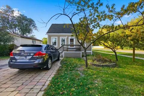 454 N Cedar Ave, Wood Dale, IL 60191