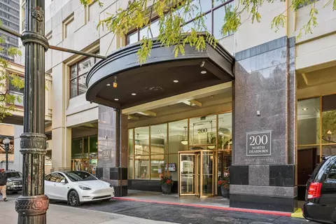 200 N Dearborn St #1303, Chicago, IL 60601
