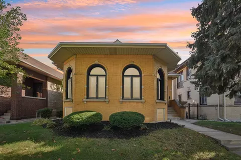 8153 S Champlain Ave, Chicago, IL 60619