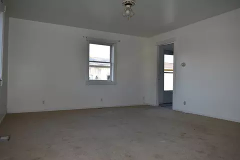 Living - 208 Washington St, Dana, IL 61321 photo 1 of 4