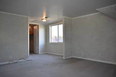 Bedroom - 208 Washington St, Dana, IL 61321 photo 2 of 4