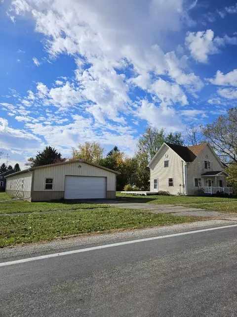 208 Washington St, Dana, IL 61321