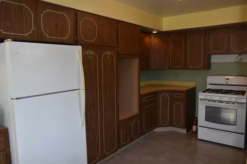 Kitchen - 208 Washington St, Dana, IL 61321 photo 2 of 4