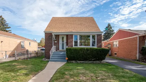 14533 S Parnell Ave, Riverdale, IL 60827