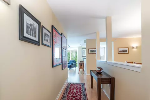 1640 Maple Ave #606, Evanston, IL 60201