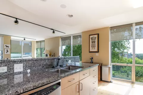 1640 Maple Ave #606, Evanston, IL 60201 photo 9