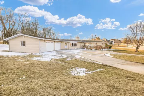 143 Choctaw Trl, Loda, IL 60948