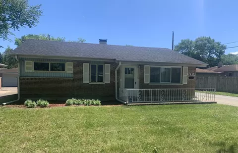 17335 Community St, Lansing, IL 60438